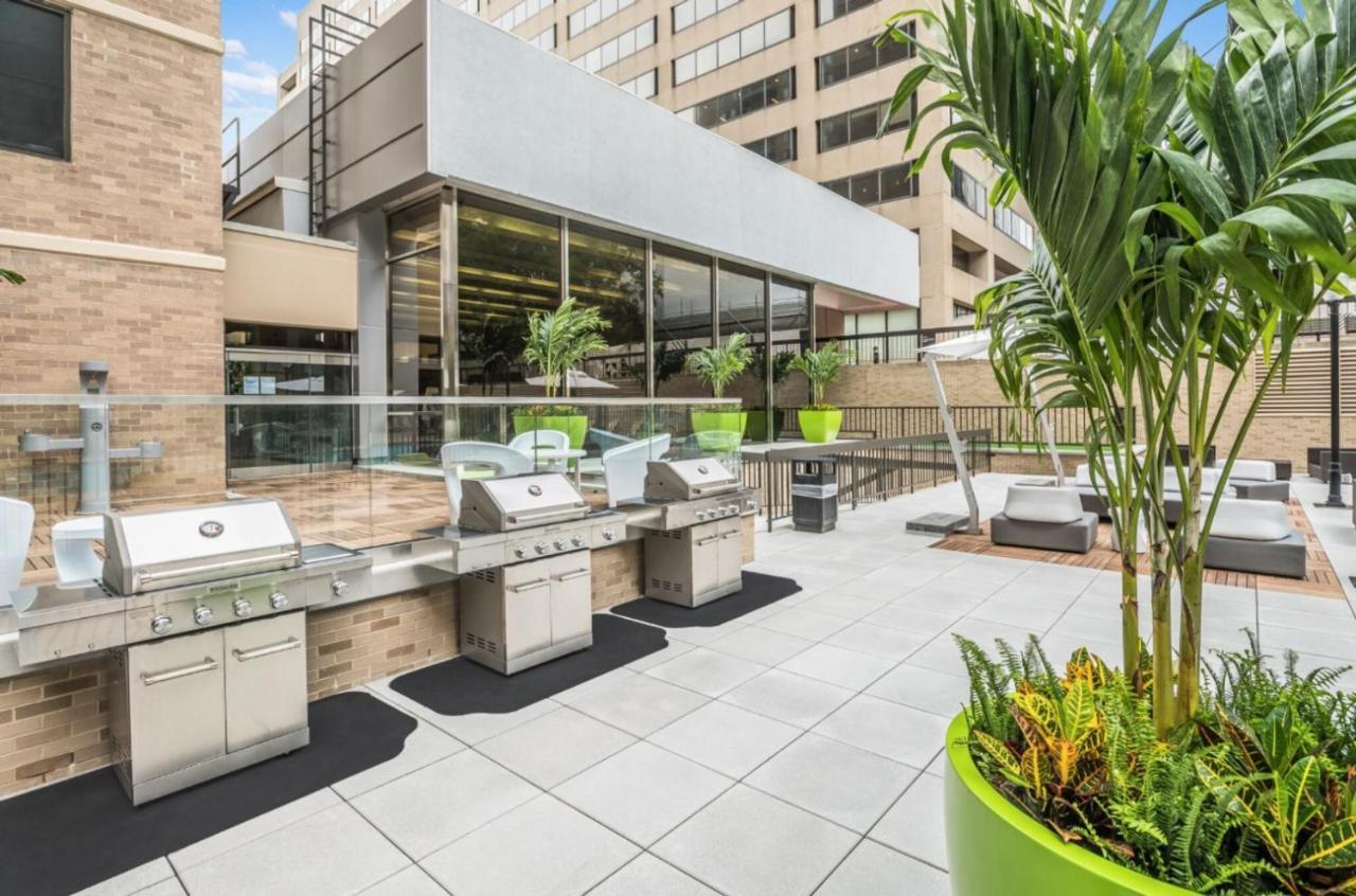 Crystal 1br W Gym Concierge Nr Metro Wdc-444 Apartment